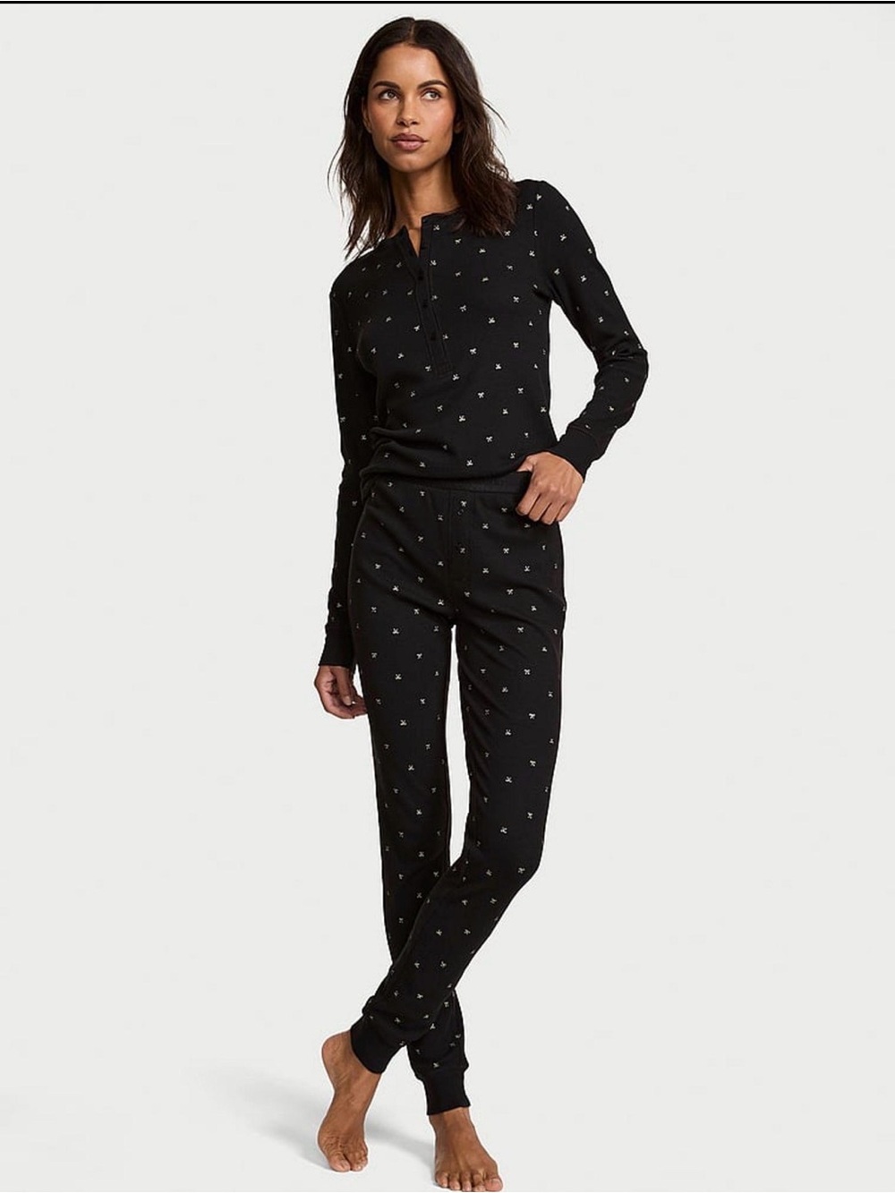 “Black with Foil Bows Thermal Long Pyjamas Set” XXL